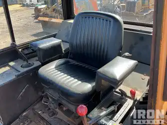 Generation-John deere 655 Crawler loaders-interior