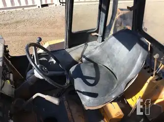 Generation-Case 680 Backhoe loaders-interior