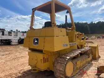 Generation-John deere 755 Crawler loaders-exterior