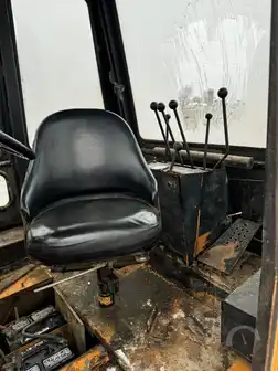 Generation-Case 780 Backhoe loaders-interior