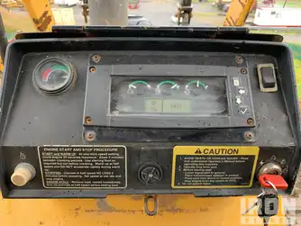 Generation-John deere 850 Crawler loaders-interior