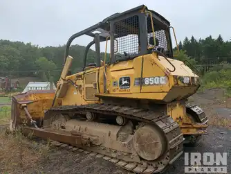 Generation-John deere 850 Crawler loaders-exterior