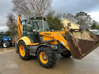 Generation-Terex 860 Backhoe loaders-exterior