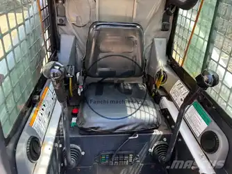 Generation-Bobcat 864 Compact track loaders-interior
