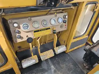 Generation-Cat 931 Crawler loaders-interior