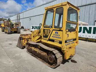 Generation-Cat 931 Crawler loaders-exterior