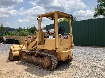 Generation-Cat 933 Crawler loaders-exterior