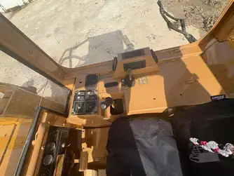 Generation-Cat 939 Crawler loaders-interior