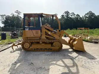 Generation-Cat 939 Crawler loaders-exterior