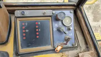 Generation-Cat 943 Crawler loaders-interior