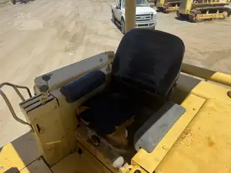 Generation-Cat 955 Crawler loaders-interior