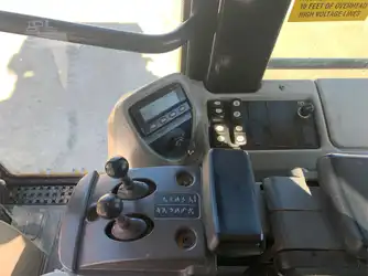 Generation-Cat 963 Crawler loaders-interior