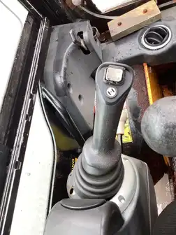 Generation-JCB 180T Compact track loaders-interior