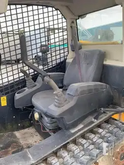 Generation-JCB 190T Compact track loaders-interior