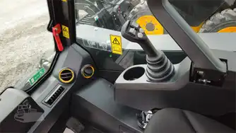 Generation-JCB 215T Compact track loaders-interior