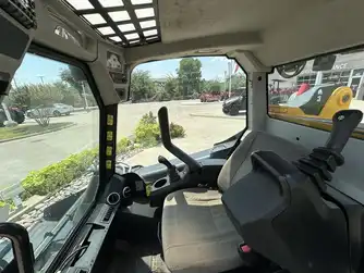 Generation-JCB 250T Compact track loaders-interior