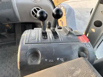 Generation-Volvo L120F wheel loader-interior