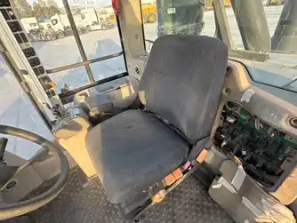 Generation-Volvo L120F wheel loader-interior