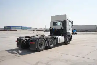 Generation-Hino  700 Trailer trucks-exterior