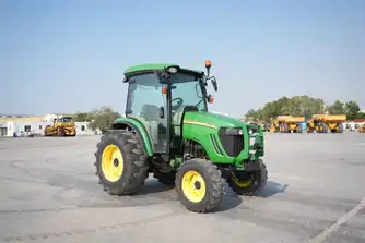Generation-John deere 4720 Tractors-exterior