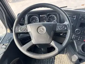 Generation-Mercedes-Benz Actros  Trailer trucks-interior