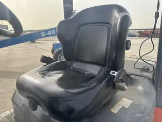 Generation-Toyota  8FDU Forklifts-interior