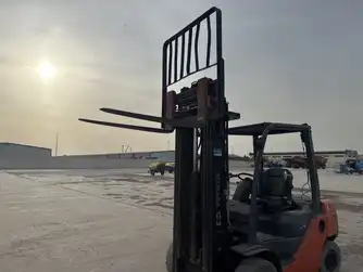 Generation-Toyota  8FDU Forklifts-attachments