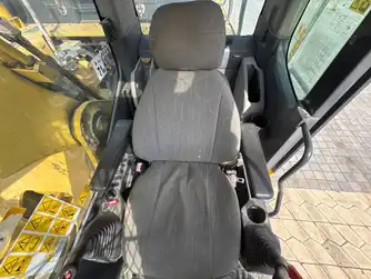 Generation-Komatsu PC400 Large excavators-interior