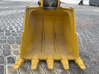 Generation-Komatsu PC400 Large excavators-attachments