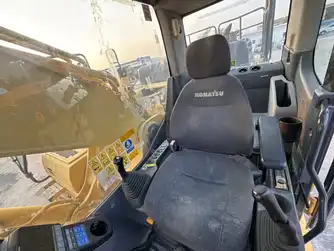 Generation-Komatsu  PC350 Medium excavators-interior