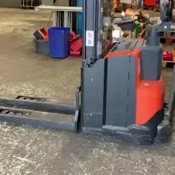 Generation-Toyota Staxio SPE Pallet stackers-video