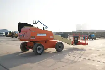 Generation-JLG 600 Boom lifts-exterior