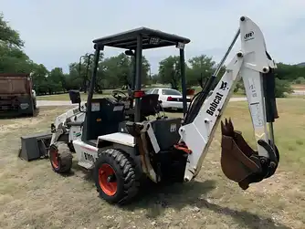 Generation-Bobcat B100 Backhoe loaders-exterior