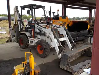 Generation-Bobcat B250 Backhoe loaders-exterior