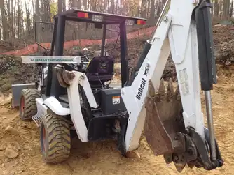 Generation-Bobcat B300 Backhoe loaders-exterior