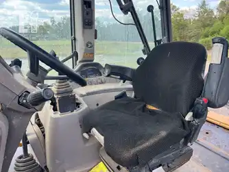 Generation-Volvo BL70 Backhoe loaders-interior