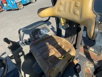 Generation-Yanmar CBL40 Backhoe loaders-interior