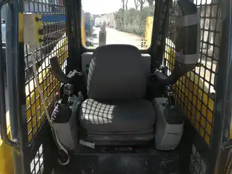Generation-Komatsu CK30 Compact track loaders-interior