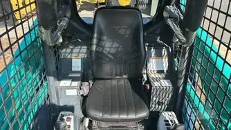 Generation-IHI CL35 Compact track loaders-interior