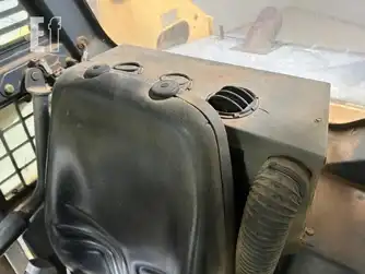 Generation-Gehl CTL60 Compact track loaders-interior