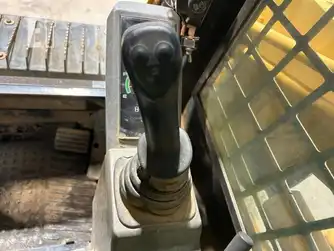 Generation-Gehl CTL60 Compact track loaders-interior