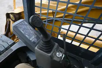 Generation-Gehl CTL65 Compact track loaders-interior