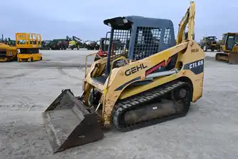 Generation-Gehl CTL65 Compact track loaders-exterior