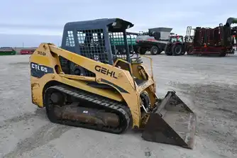 Generation-Gehl CTL65 Compact track loaders-exterior