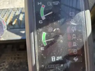 Generation-Gehl CTL85 Compact track loaders-interior
