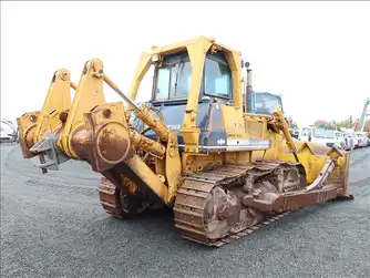 Generation-Komatsu D135 Crawler dozers-exterior
