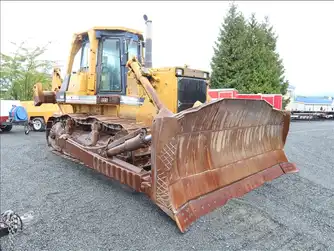 Generation-Komatsu D135 Crawler dozers-exterior