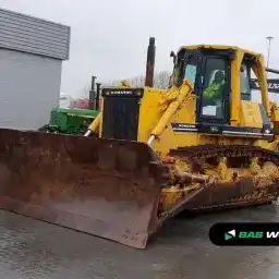Generation-Komatsu D135 Crawler dozers-video