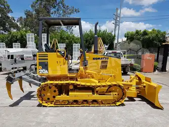 Generation-Komatsu D20 Crawler dozers-exterior
