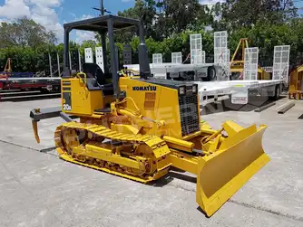 Generation-Komatsu D20 Crawler dozers-exterior